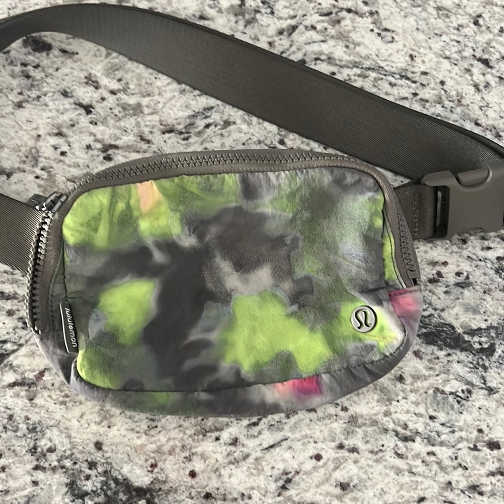 Lululemon belt bag tie dye